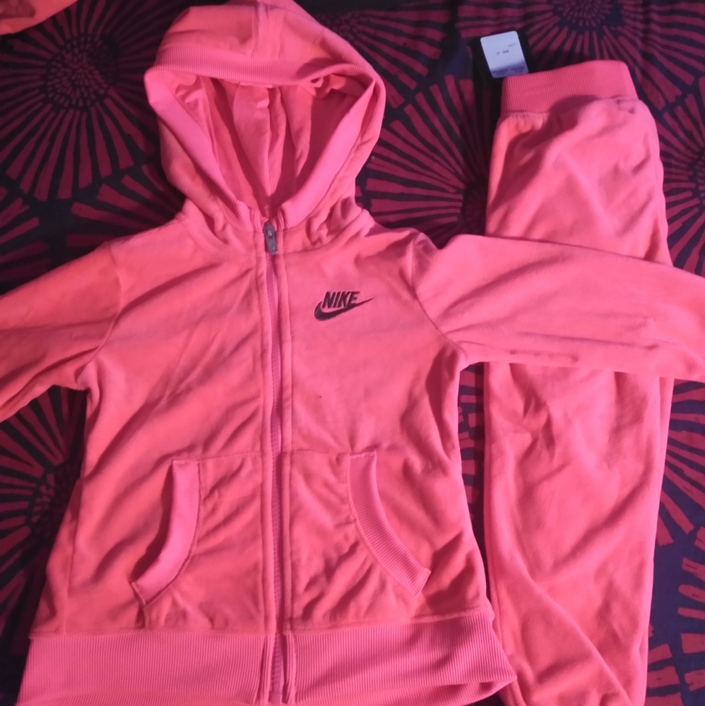 🔥SOLD OUT🔥 Pretty In Pink Nike Set
